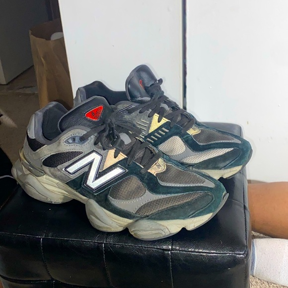 Men New Balance 9060 sneakers - Picture 1 of 4